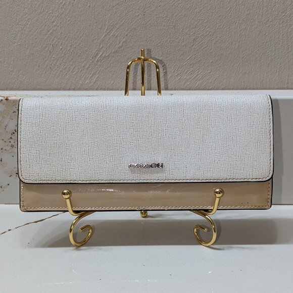Coach long wallet, EUC! Beautiful patent and saffiano leather. - Picture 1 of 3